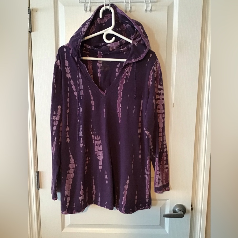 Plus Size Balance Collection Tie-dyed hooded top